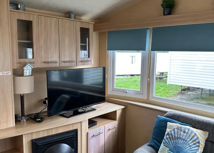 Newquay Bay Porth Caravan - 8 Berth