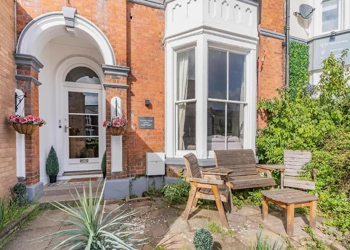 Victoria House Villa Southport