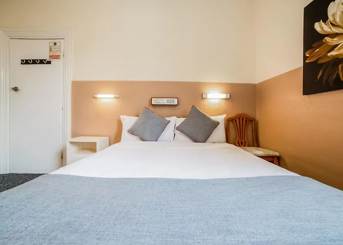 Devine Beach Hotel, Westcliff Southend-On-Sea