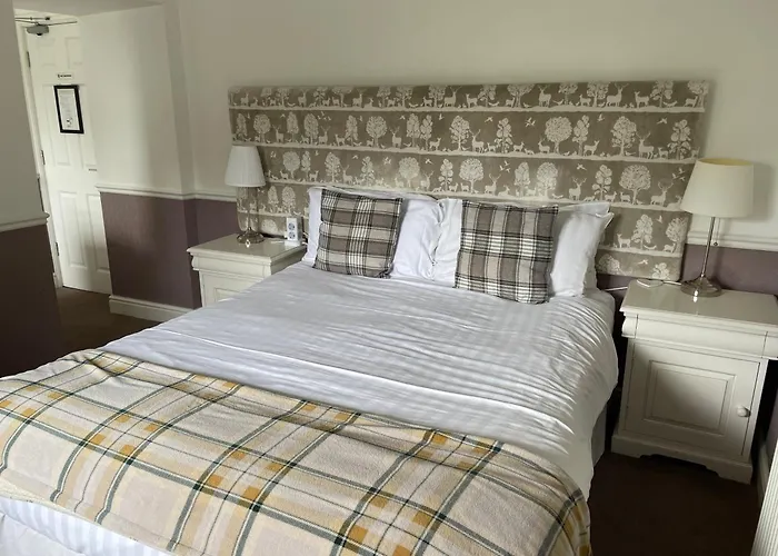 Clapham (North Yorkshire) Hotels