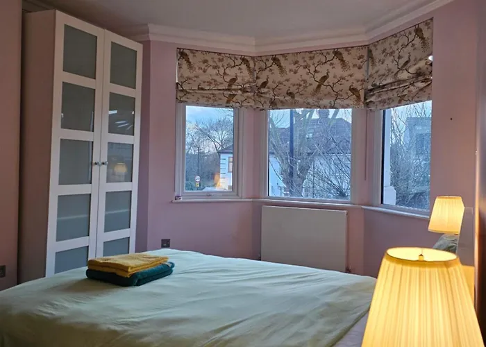 Boston Manor House Hotel Brentford