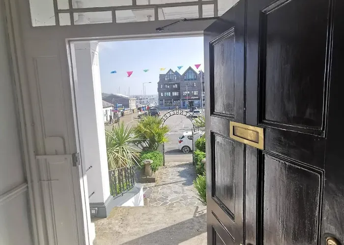 The Falmouth Townhouse
