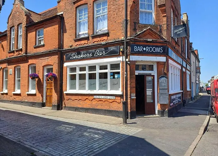 Shakers Inn Harwich