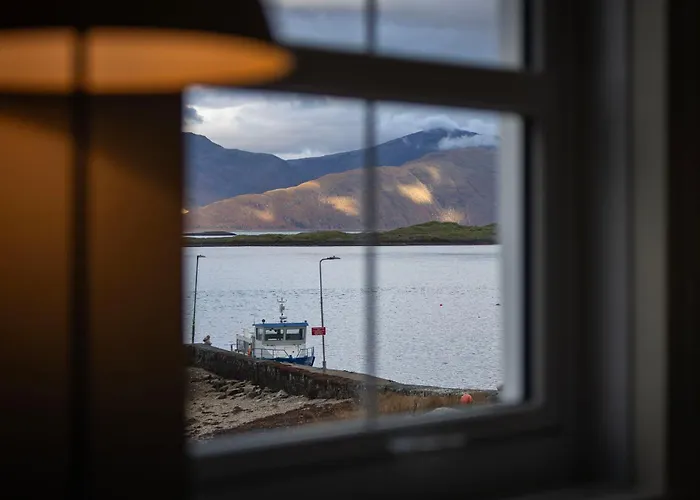Port Appin Hotels