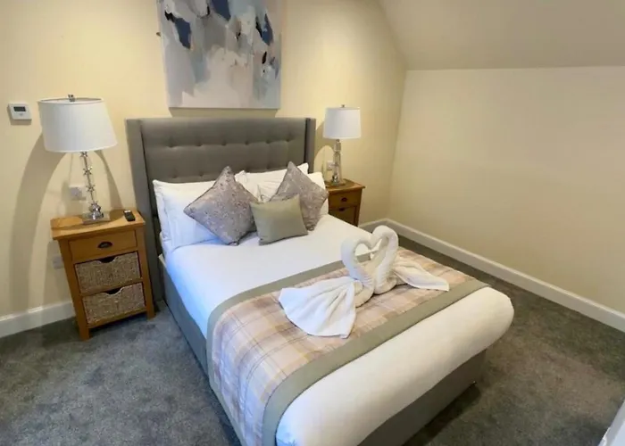 The Waverley Inn Holiday Homes Inverness