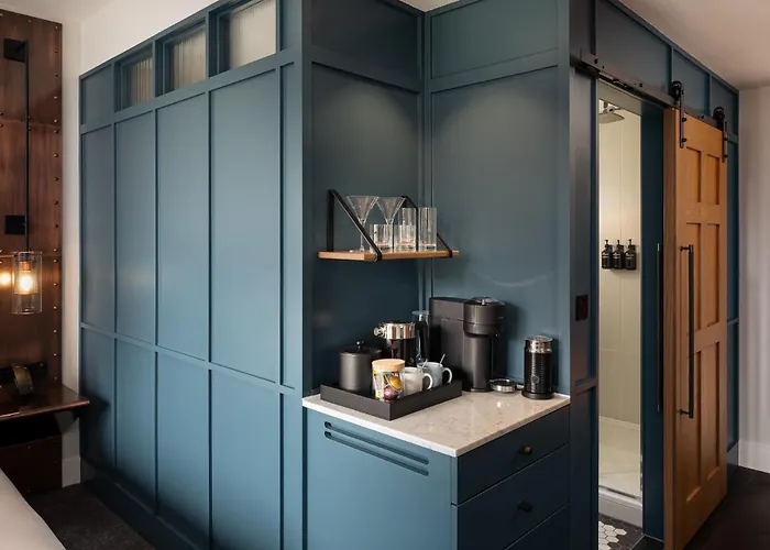 Hotel The Gantry London, Curio Collection By Hilton