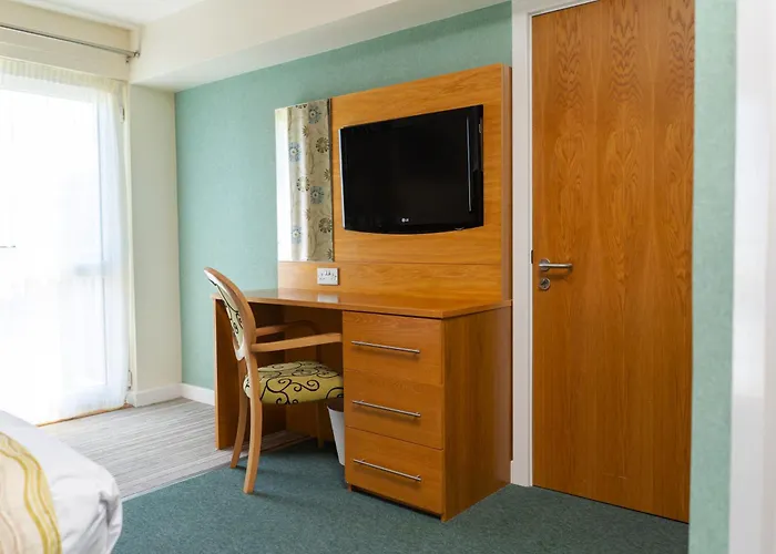 Croyde Hotels