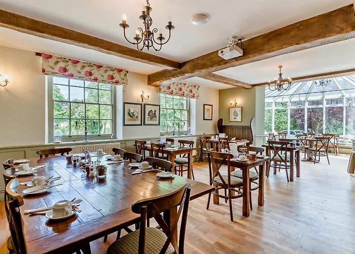 Inn For All Seasons Burford