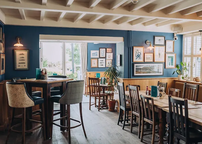 Lulworth Cove Inn