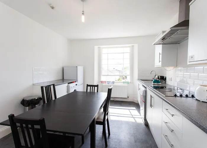 Hotel No 13 Georgian Shared House - By Clifton Short Lets Bristol