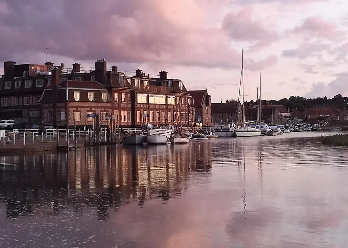 Bramble Lodge Blakeney 