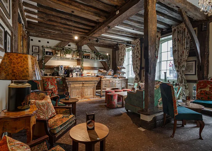 The White Horse Hotel, Romsey, Hampshire - The Coaching Inn Group