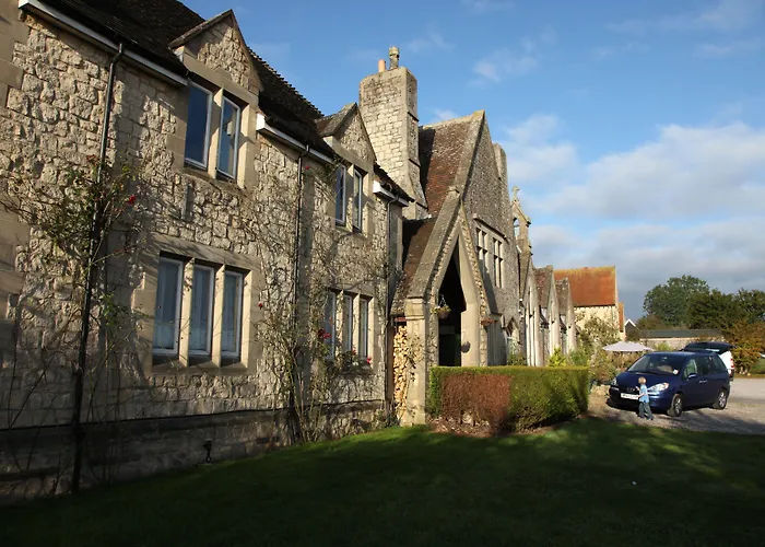 Schoolhouse Restaurant And Hotel Swindon