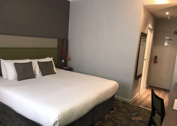 Epping Forest Hotel Woodford