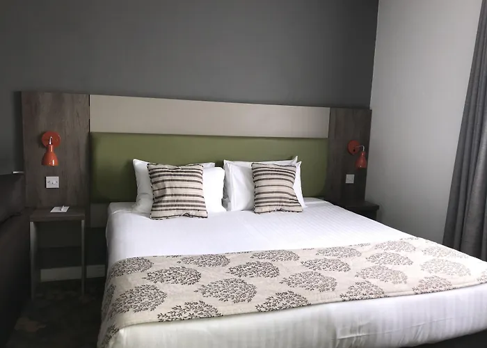 Woodford Hotels