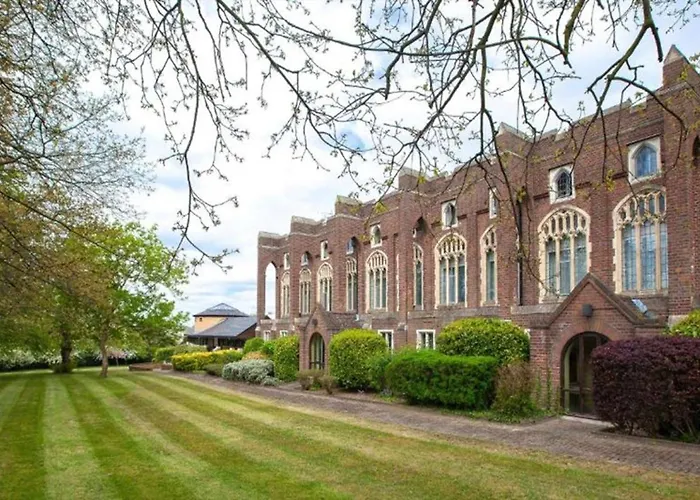 Chigwell Hotels