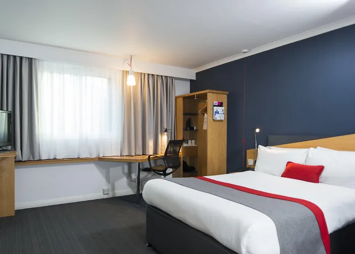 Holiday Inn Express Swindon West By Ihg