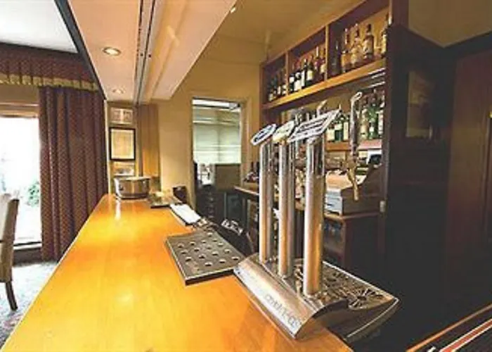Warren Lodge Shepperton