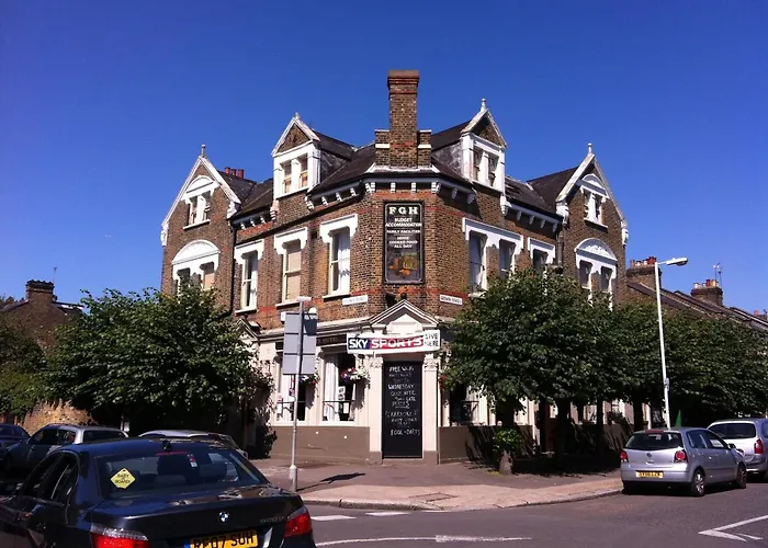 Forest Gate Hotel - Free Parking Limited Spaces London