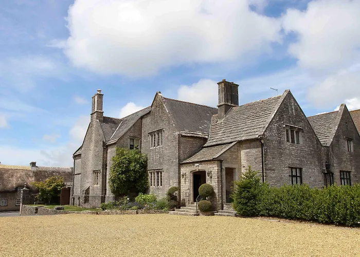 Corfe Castle Hotels