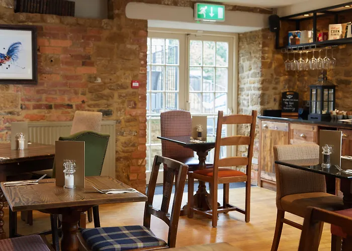 Red Lion Hotel By Greene King Inns Adderbury