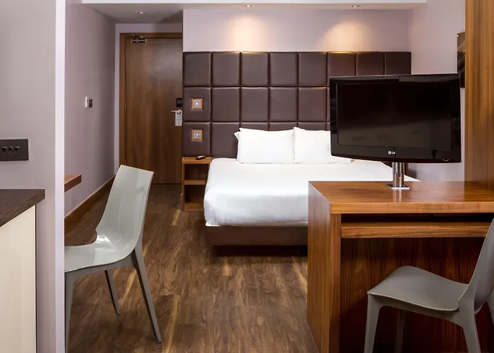 Roomzzz Leeds City