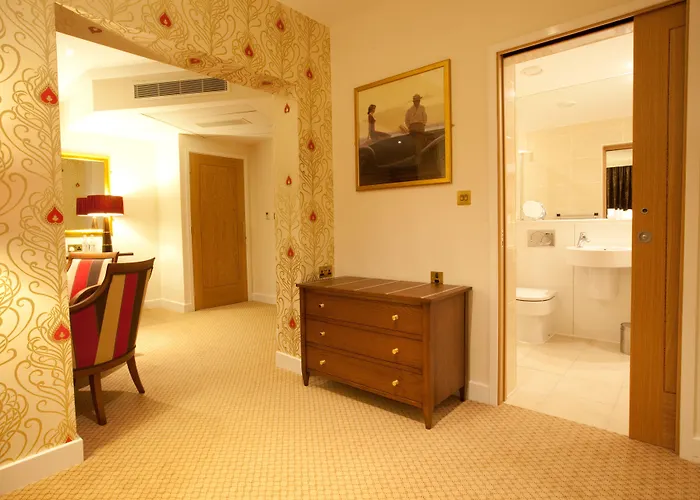 Thame Hotels