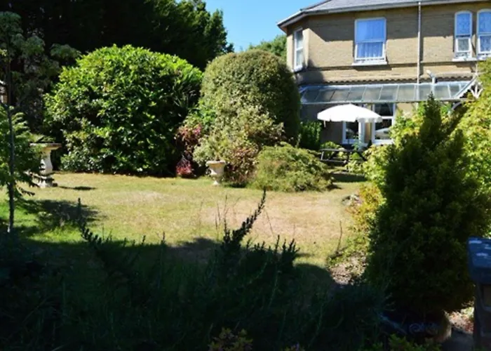 Somerton Lodge (Adults Only) Cowes 
