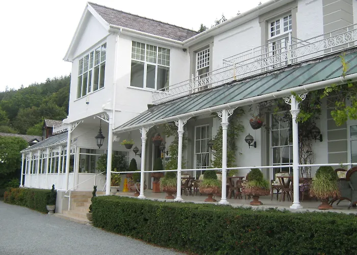 Plas Maenan Conwy