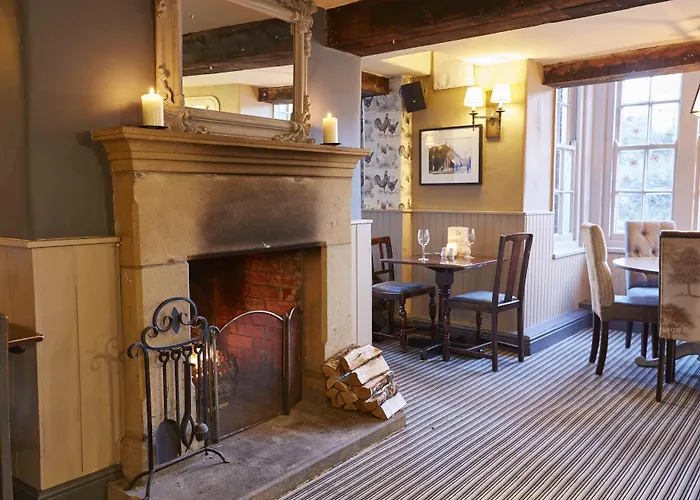 North Waltham Hotels