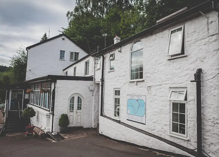 Ye Old Ferrie Inn Symonds Yat