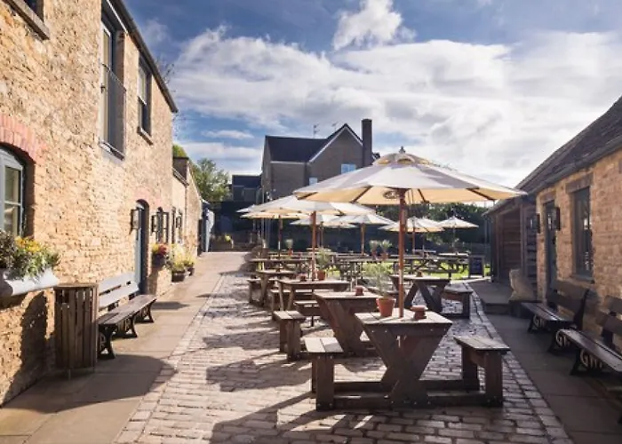 The Royal Oak Tetbury Hotel