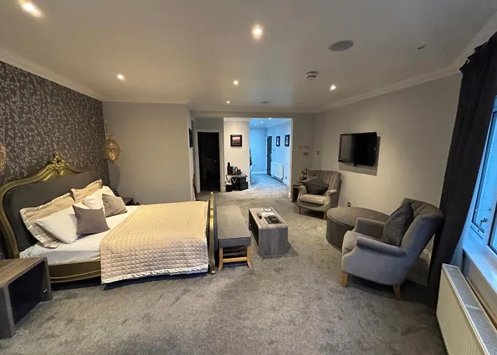 The Popinjay Hotel Larkhall 