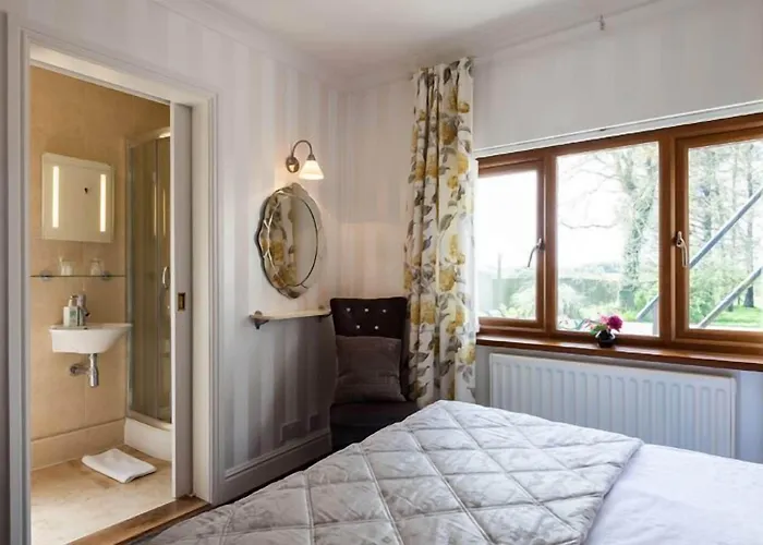 Langdon Farm Guest House Kilgetty