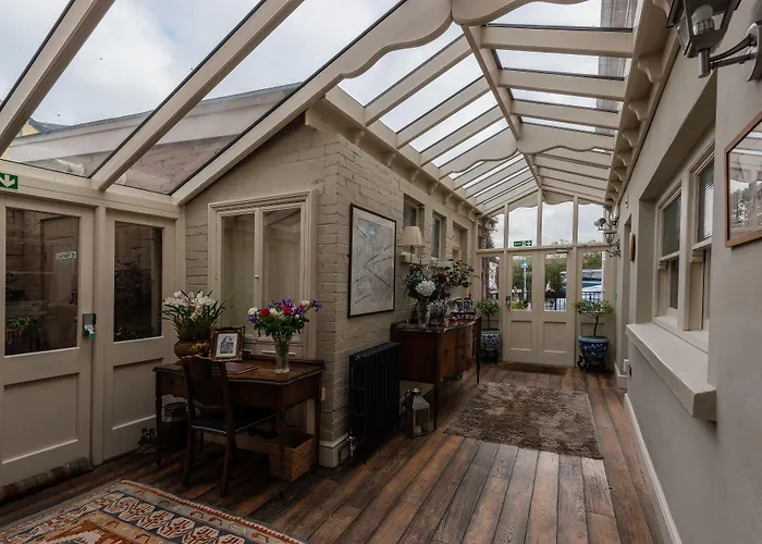 Llandovery Hotels