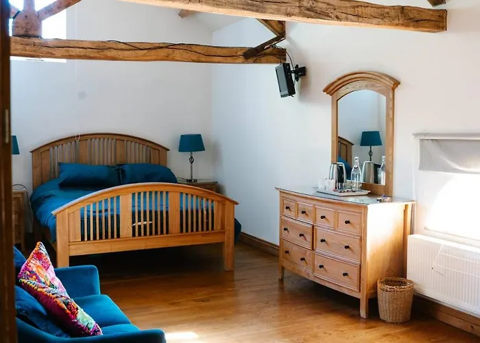 Henllys Estate B And B Llandovery