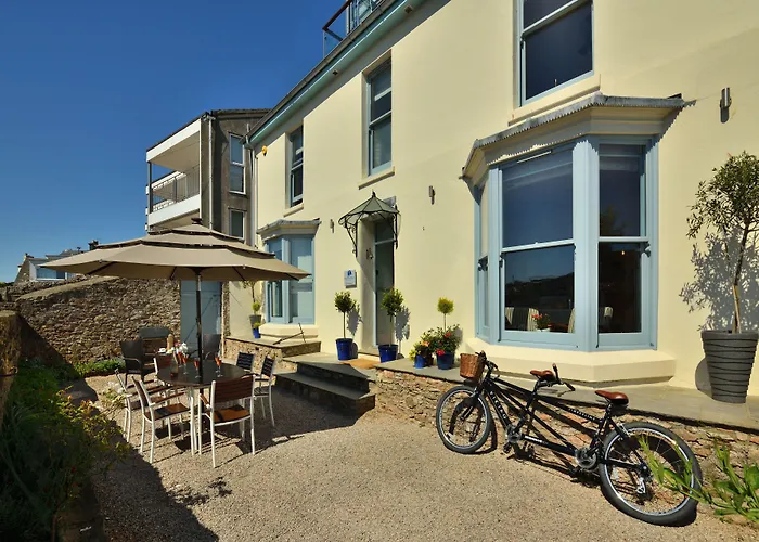 Beacon House B&B Brixham