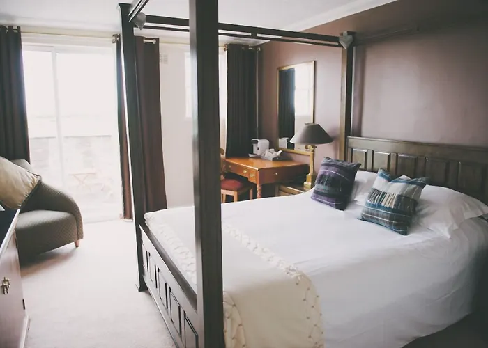 The Powfoot Hotel, Annan