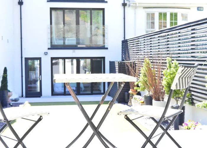 Pier39Portrush Adult Only Bed & Breakfast