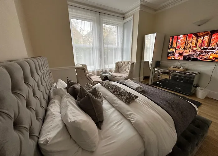 5 Min From The Beach O2 Academy Shared Bathroom And Kitchen Bornemouth