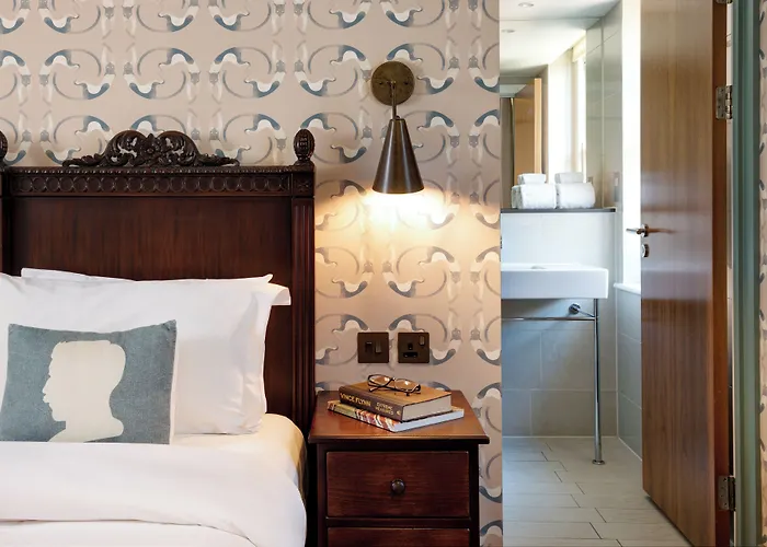 Morton Hotel London