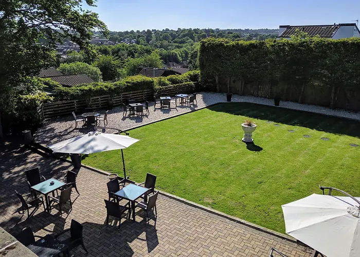 Cleckheaton Hotels