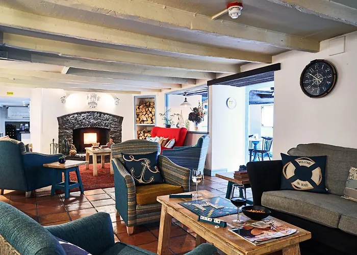 Portloe Hotels
