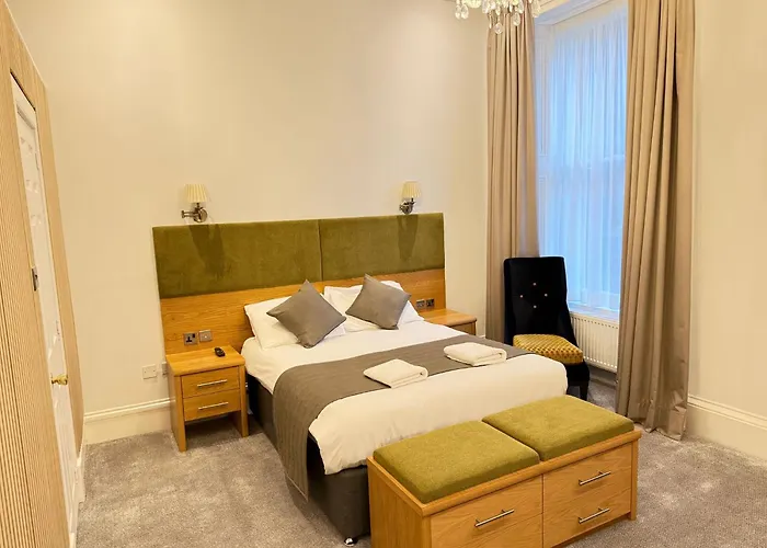 Sandyford Lodge Glasgow