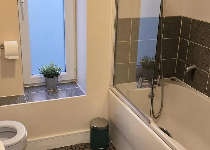 Beautiful City Centre House With Parking! Sleeps 6 Sheffield