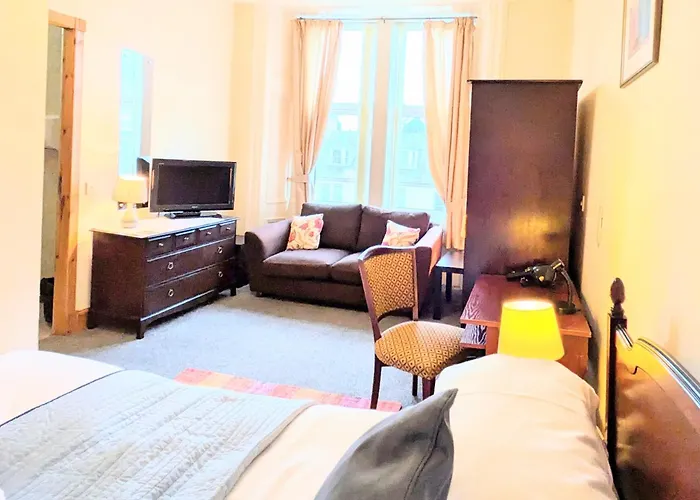 Ensuite Double Rooms -Self-Catering In Shared Kitchen Dumfries