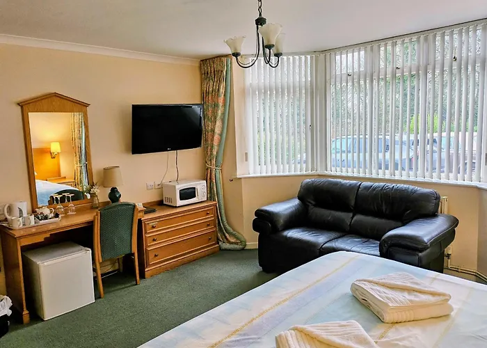 Hazelwood House Hotel Bridgend 