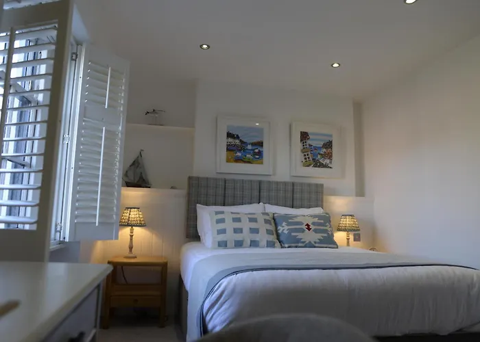 Totnes Hotels