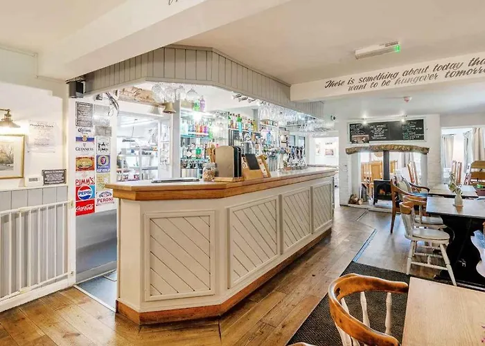 The Ship Inn - Self Catering Accommodation Gloucester