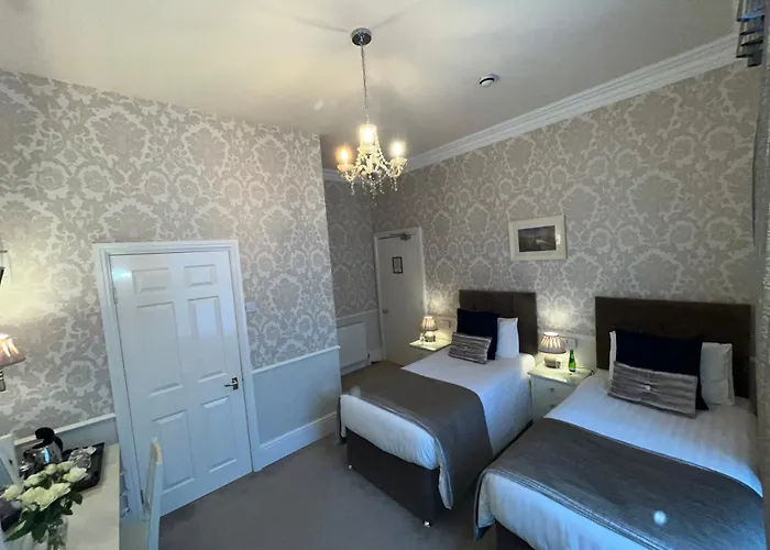 Hotel Bryn Derwen With Private Car Park Llandudno